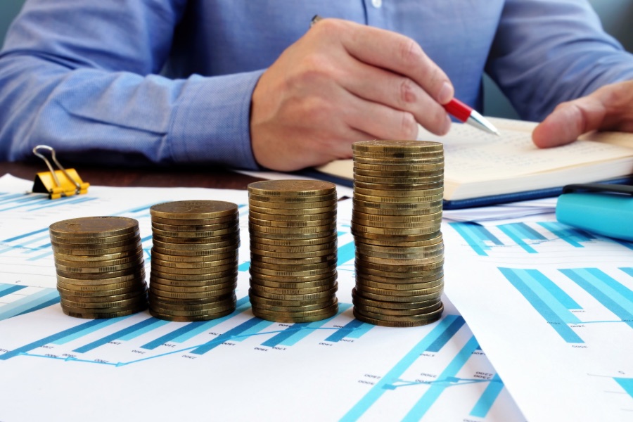 JF Wealth Holdings Ltd. is providing investors with an object lesson in earnings volatility.