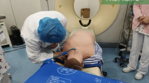 Jiangxi Rimag Group, which provides medical imaging services, opened at HK$15 in their Friday trading debut, 0.1% higher than their IPO price of HK$14.98.