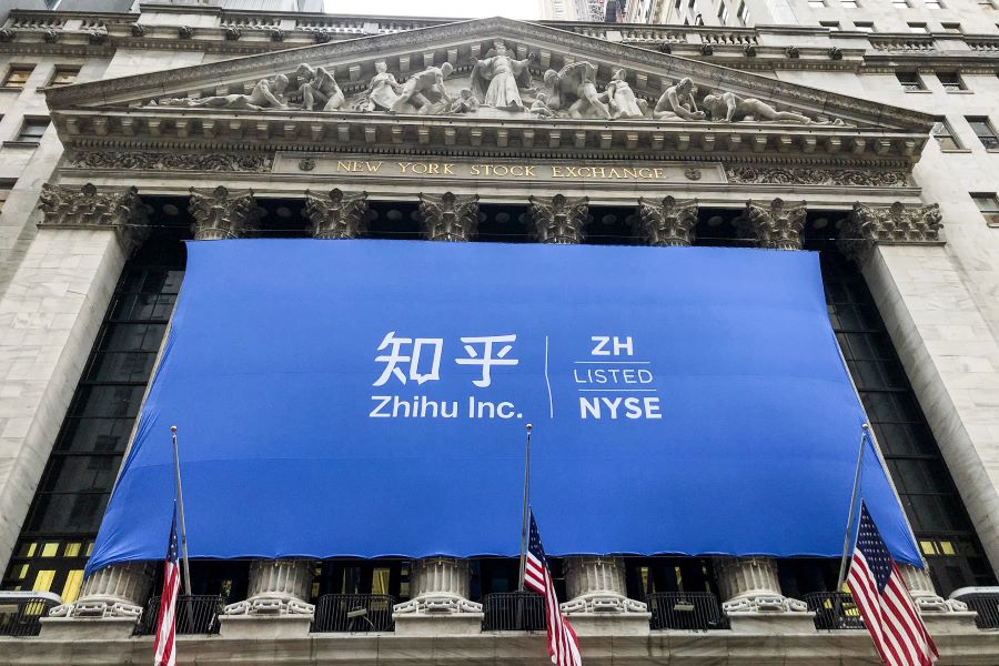 Zhihu posts first revenue decline