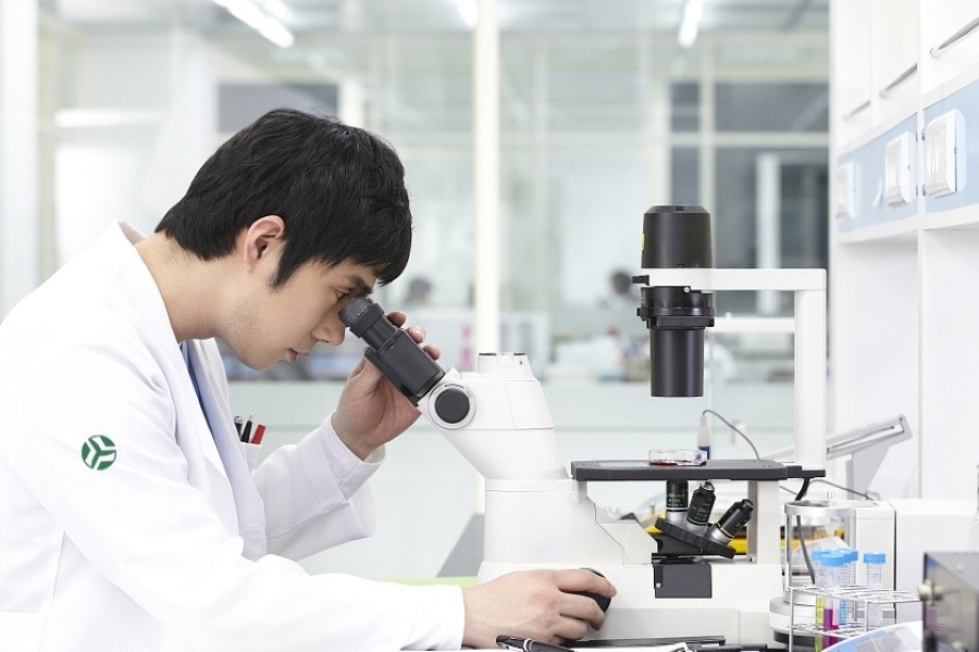 The Chinese pharmaceutical firm has suffered its second clinical setback in a matter of weeks, after its U.S. partner halted trials of a sarcoma drug.
