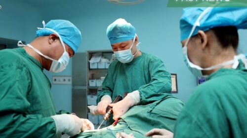 MicroPort Scientific issued a positive profit alert on Monday, forecasting a 17% increase in revenue for the first half of this year, showing a significant decrease in net loss.