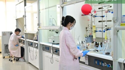 With nearly 70 years of history, SSY is a leading Chinese maker of tablets, capsules, granules and oral liquids, and was listed on the Hong Kong Stock Exchange in 2005.