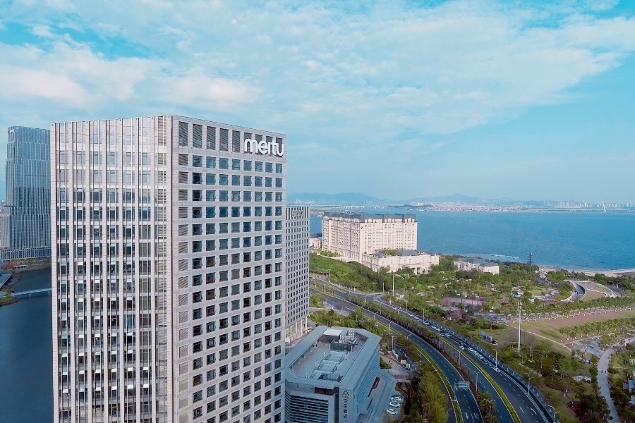 Getting out of the Bitcoin frenzy and returning to the old business, what is the direction of travel for Meitu going forward?