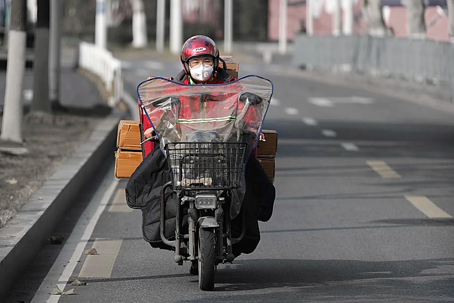 JD.com rides into takeout dining