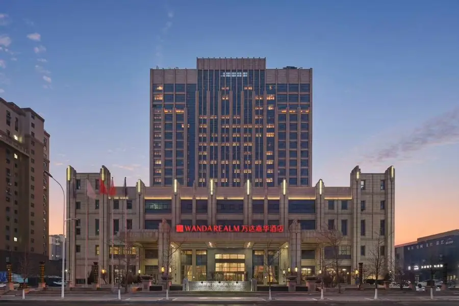 Tongcheng buys Wanda's hotel management business