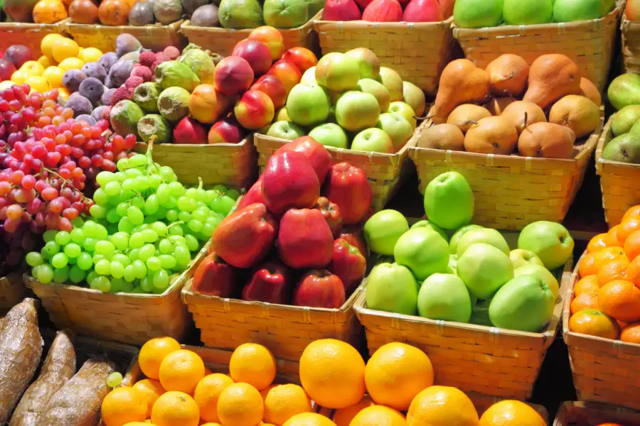 Hongjiu sells fruit