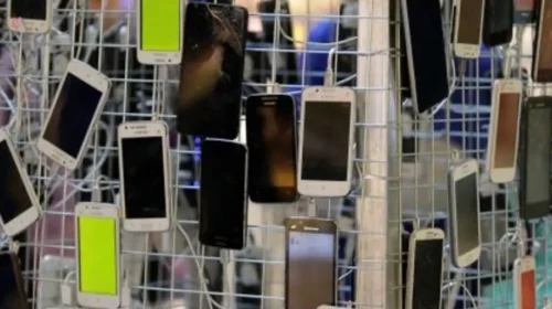 Qian Xun trades used smartphones